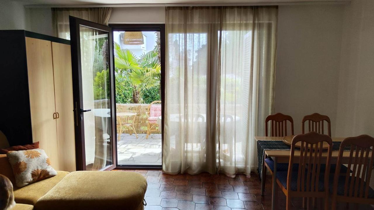 Apartment Villa Angelina, 70M From The Beach, Free Parking Novigrad  ภายนอก รูปภาพ